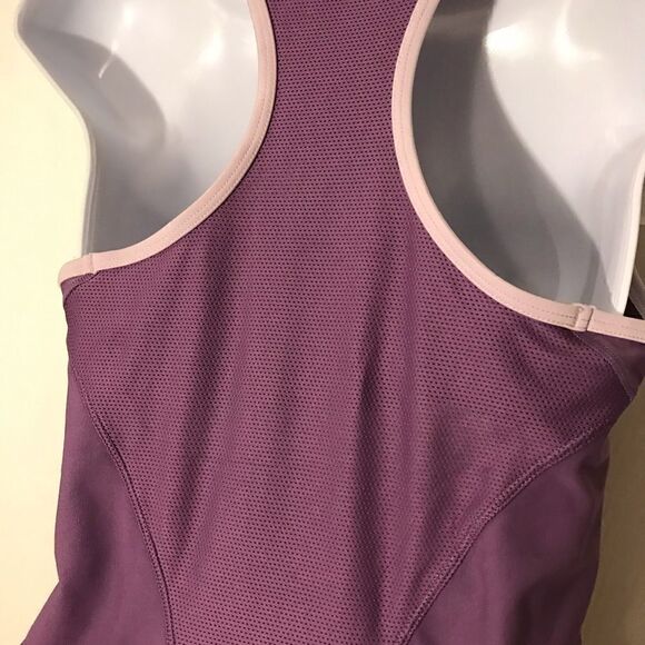 🌈Nike M Running/ Work Out Top With Bra! - Picture 7 of 7